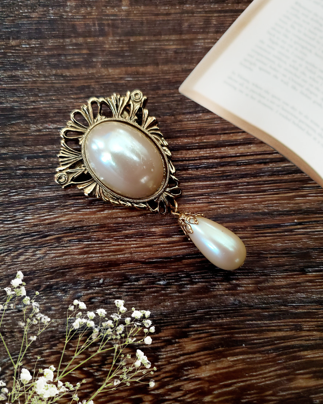 Vintage Pearl Teardrop Brooch